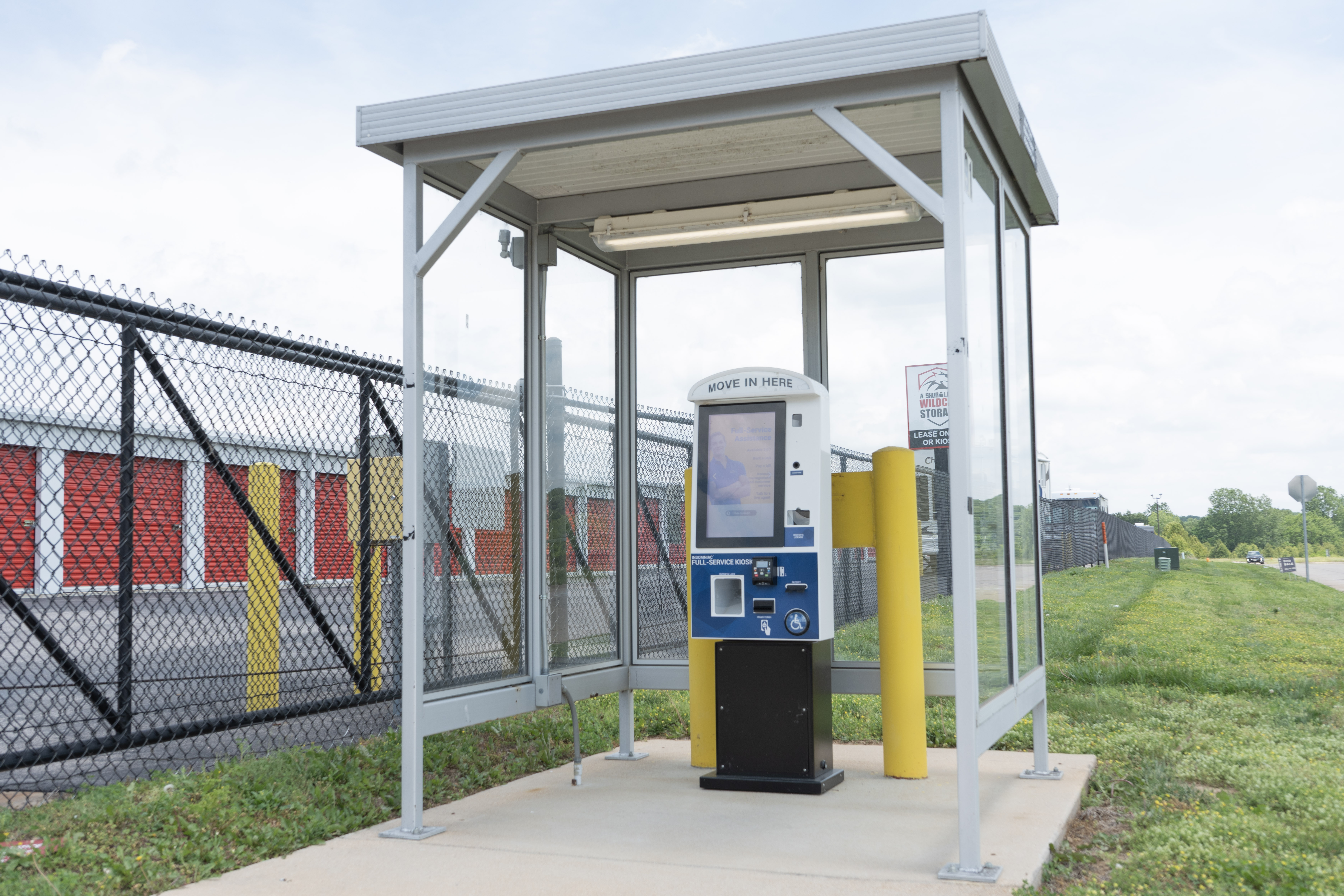 24/7 Kiosk On-Site in Union, MO / Easy Online Rentals